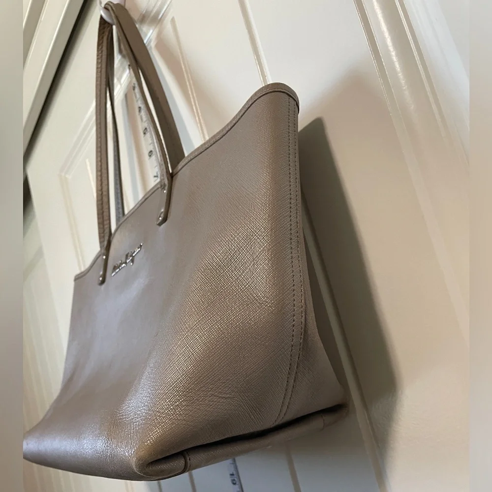 Salvatore Ferragamo gold Leather bag